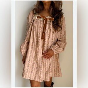 Doen Inspired Pink Floral Peasant Blouse with Lace Trim